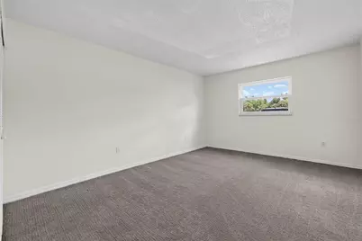 5800 Hollywood Boulevard #112, Sarasota, FL 34231 - Photo 12