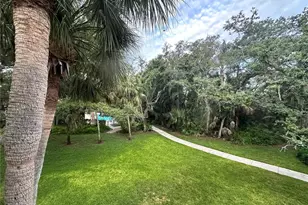 283 Sherwood Dr, Bradenton, FL 34210 - Photo 12