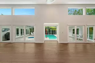1428 Pine Bay Dr, Sarasota, FL 34231 - Photo 8
