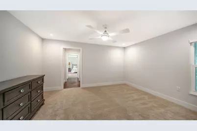 1428 Pine Bay Drive, Sarasota, FL 34231 - Photo 30