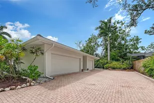 1428 Pine Bay Dr, Sarasota, FL 34231 - Photo 38