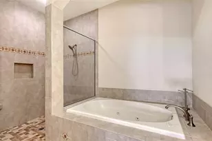 5222 Manorwood Dr, Sarasota, FL 34235 - Photo 34