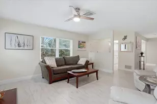 6233 Rockefeller Ave, Sarasota, FL 34231 - Photo 8