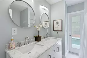 6233 Rockefeller Ave, Sarasota, FL 34231 - Photo 26
