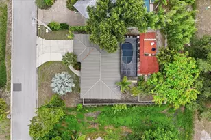 6233 Rockefeller Ave, Sarasota, FL 34231 - Photo 32