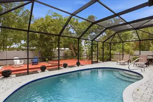 6233 Rockefeller Ave, Sarasota, FL 34231 - Photo 38