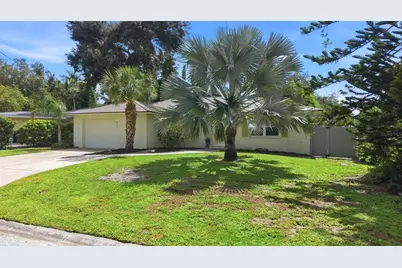 6233 Rockefeller Avenue, Sarasota, FL 34231 - Photo 2