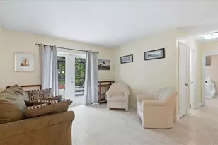 6233 Rockefeller Ave, Sarasota, FL 34231 - Photo 14