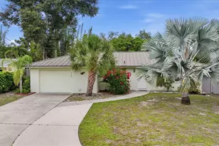 6233 Rockefeller Ave, Sarasota, FL 34231 - Photo 1