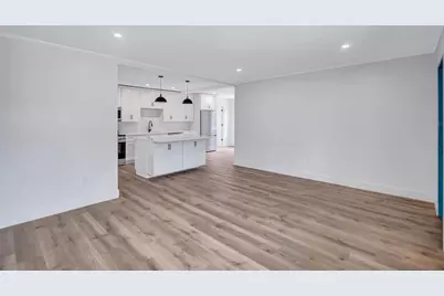 2647 Sydelle Street, Sarasota, FL 34237 - Photo 8