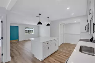 2647 Sydelle St, Sarasota, FL 34237 - Photo 14