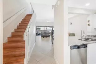 1044 Woodshire Ln, Naples, FL 34105 - Photo 4