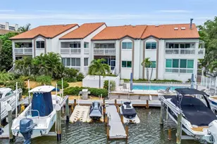 862 Hudson Ave, Sarasota, FL 34236 - Photo 1