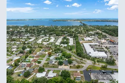 7210 8th Avenue Loop W, Bradenton, FL 34209 - Photo 2