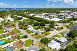 7210 8th Ave Loop W, Bradenton, FL 34209 - Photo 2