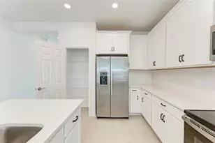 1989 Splashrail Ln, Sarasota, FL 34240 - Photo 36
