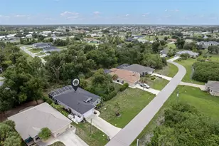 143 Crevalle Rd, Rotonda West, FL 33947 - Photo 4