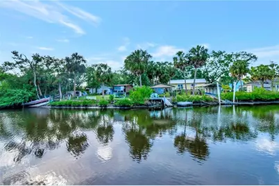 4512 26th Avenue S, Tampa, FL 33619 - Photo 2