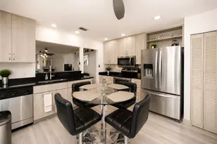 1065 Lewis Ave, Sarasota, FL 34237 - Photo 12