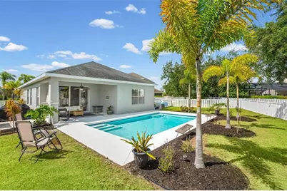 4946 Newport News Circle, Bradenton, FL 34211 - Photo 2