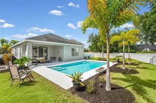 4946 Newport News Cir, Bradenton, FL 34211 - Photo 2