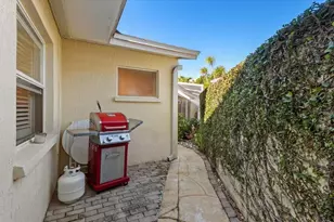 1387 Moonmist Dr, Sarasota, FL 34242 - Photo 40