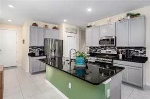 5714 Los Robles Ct, Palmetto, FL 34221 - Photo 4