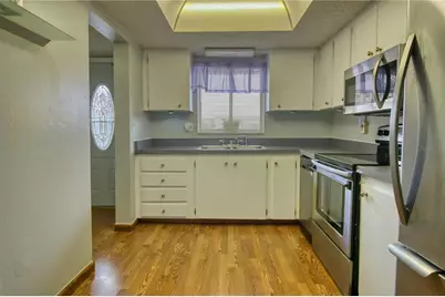 3658 Lake Bayshore Drive #320, Bradenton, FL 34205 - Photo 4