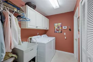 851 Faulkwood Ct, Sarasota, FL 34232 - Photo 32