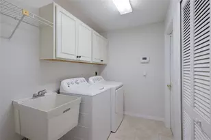 851 Faulkwood Ct, Sarasota, FL 34232 - Photo 32