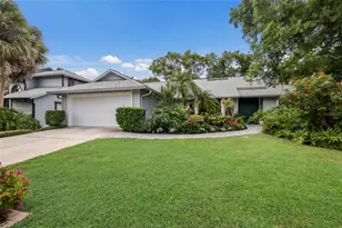 851 Faulkwood Ct, Sarasota, FL 34232 - Photo 2