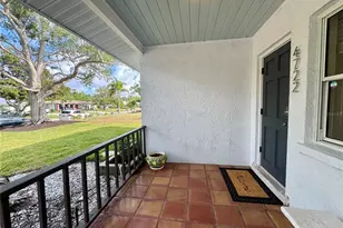 4722 Stevens Dr, Sarasota, FL 34234 - Photo 2