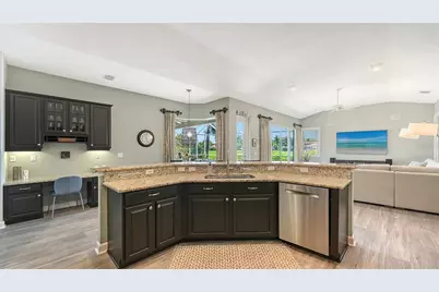 7151 Wainscott Court, Sarasota, FL 34238 - Photo 32