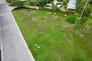 521 Neptune Ave, Longboat Key, FL 34228 - Photo 1