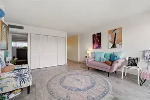 33 S Gulfstream Ave, Sarasota, FL 34236 - Photo 8