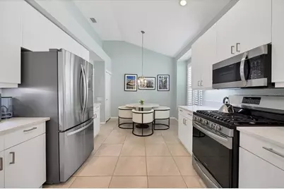 7916 Hampton Court, University Park, FL 34201 - Photo 14