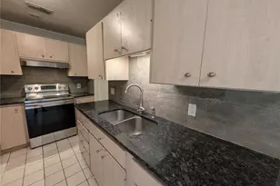 4031 Iola Dr, Sarasota, FL 34231 - Photo 4