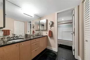 1111 N Gulfstream Ave #1A Ave, Sarasota, FL 34236 - Photo 12