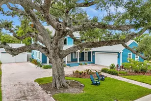 206 20th St W, Bradenton, FL 34205 - Photo 2