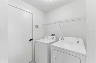 9532 Forest Hills Cir, Sarasota, FL 34238 - Photo 44