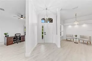 9532 Forest Hills Cir, Sarasota, FL 34238 - Photo 10