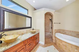 5624 Aaron Ct, Sarasota, FL 34232 - Photo 24