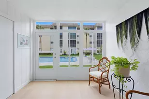 995 La Guna Dr, Venice, FL 34285 - Photo 10