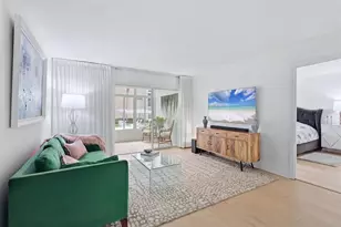 995 La Guna Dr, Venice, FL 34285 - Photo 18
