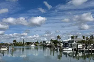 995 La Guna Dr, Venice, FL 34285 - Photo 14