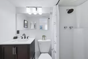 995 La Guna Dr, Venice, FL 34285 - Photo 24