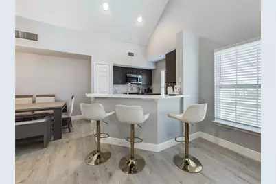 5521 Rosehill Road #203, Sarasota, FL 34233 - Photo 8