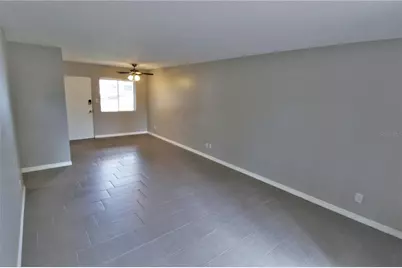 3001 Bee Ridge Road #113, Sarasota, FL 34239 - Photo 4
