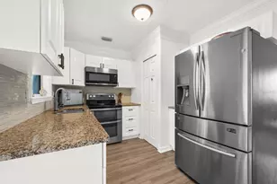 2638 Webber Pl, Sarasota, FL 34232 - Photo 18