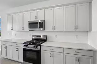 8725 Canard Cv, Palmetto, FL 34221 - Photo 10